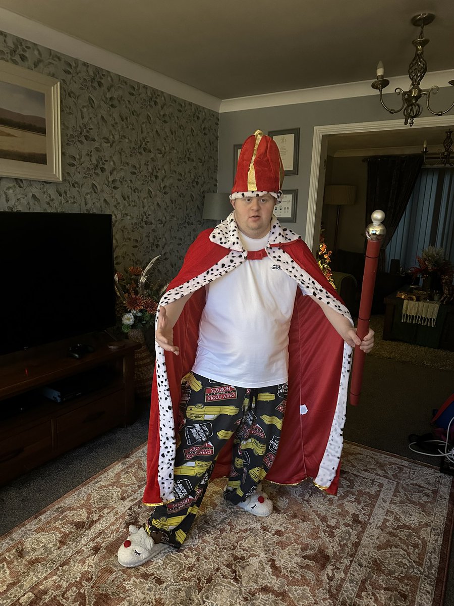 Julie Watts tweet media