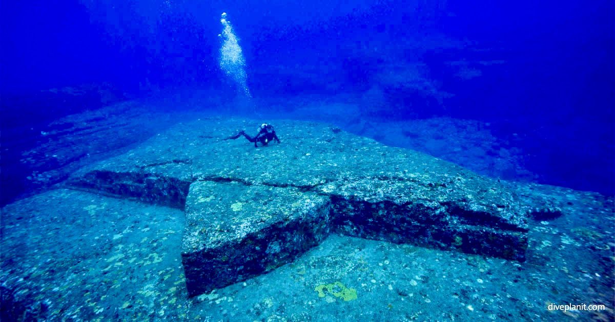 BrightInsight6's tweet photo. How anyone could claim the ‘Yonaguni Underwater Monument’ is completely “natural” is beyond me.

Since when do ocean currents create straight lines and steps like this? 🧐

Do you think this is Natural, or Manmade? https://t.co/rhOrVXglsT