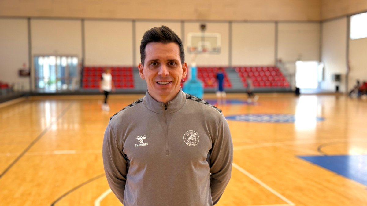 SerDepAlicante's tweet image. 🎙️#Programa @serDepAlicante (03/12/25)
/El @cfhercules entrena el RP
/Beto planea sorprender al rival y…
/Última hora del @JTorremolinosCF con @Dariolg_  /Larsen ya entrena con el equipo y Perelló analiza el 7/1 @fundlucentum
🔊 cadenaser.com/audio/ser_alic…