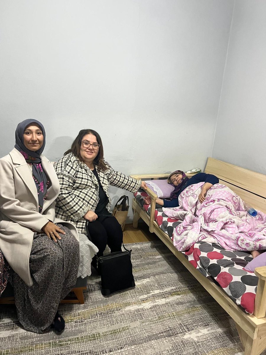AKKadinBigadic's tweet photo. Bugun yüreklerimizi birleştiren 3 Aralık Dünya Engelliler Günü. 
  Başkanımız Meltem Özturk, Teskilat Başkanımız Kezban Gültekin, Sosyal Politikalar Başkanımız Sevcan Şahin ve Ak Kadınlar olarak her zaman olduğu gibi bugünde yanlarindaydik. https://t.co/fMExvwpYyy
