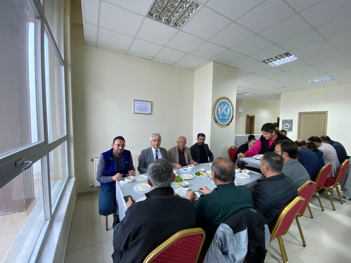 yahyalimyokayu's tweet photo. Yöresel Yemek Etkinliğimiz kapsamında öğrencilerimize "Ara(b)aşı" ikramında bulunulmuştur. Programımıza katkı ve katılım sağlayan öğrencilerimize, personelimize ve kamu/sivil toplum kuruluşları temsilcilerine çok teşekkür ederiz.
@kayseriedu
@ProfKaramustafa 
@MustafaSalep6 https://t.co/0Buvvt3apw