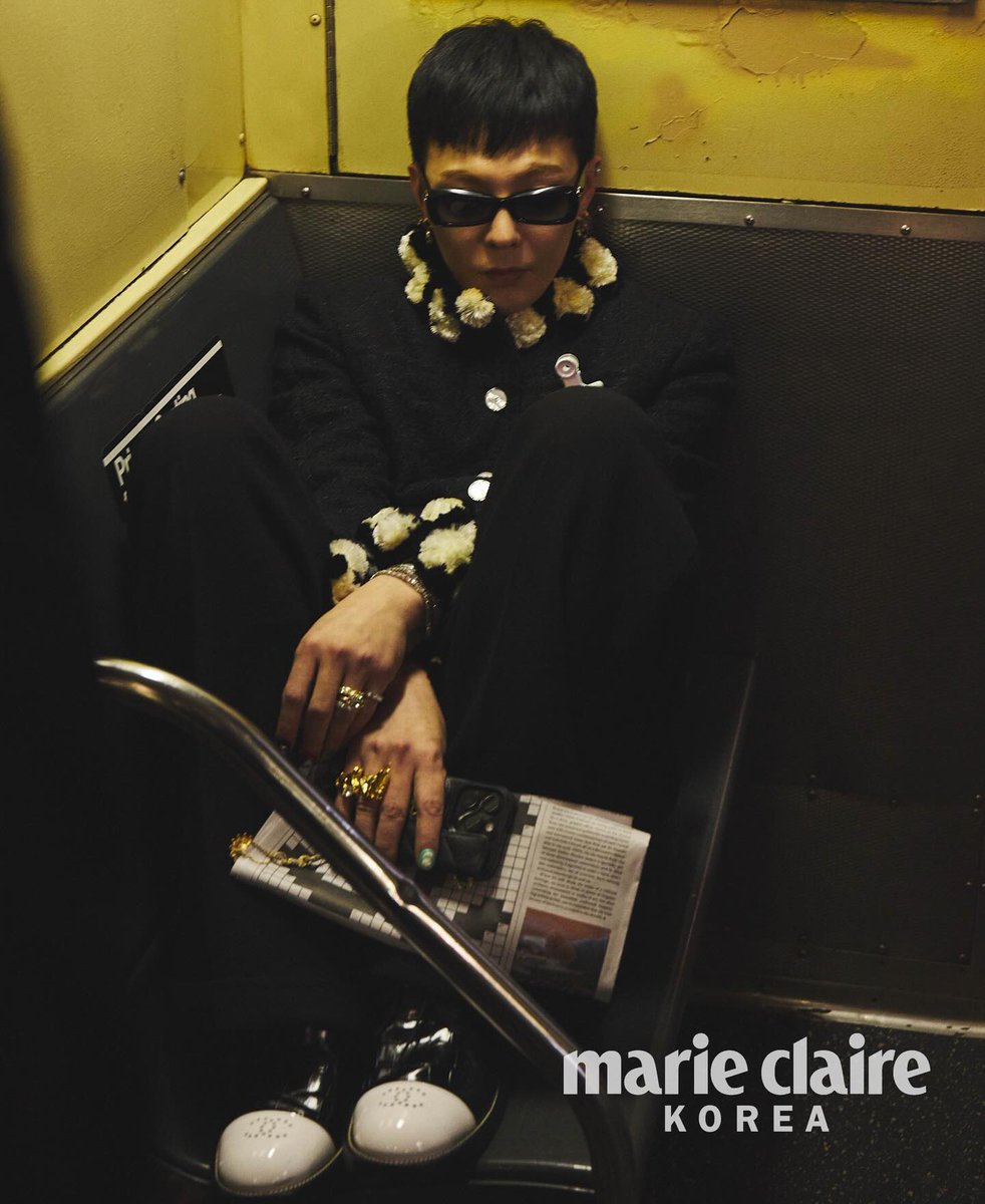 GdFashionStyle's tweet photo. 251202- @IBGDRGN at @CHANEL Métiers d’art 2026 Show
#chanel #CHANELMETIERSDART
#gdragon #gd #gdfashion #gdstyle #權志龍 #지드래곤 #권지용 #übermensch #gdragon2025 #gd3rdalbum #kwonjiyong https://t.co/scX0Xz5S09