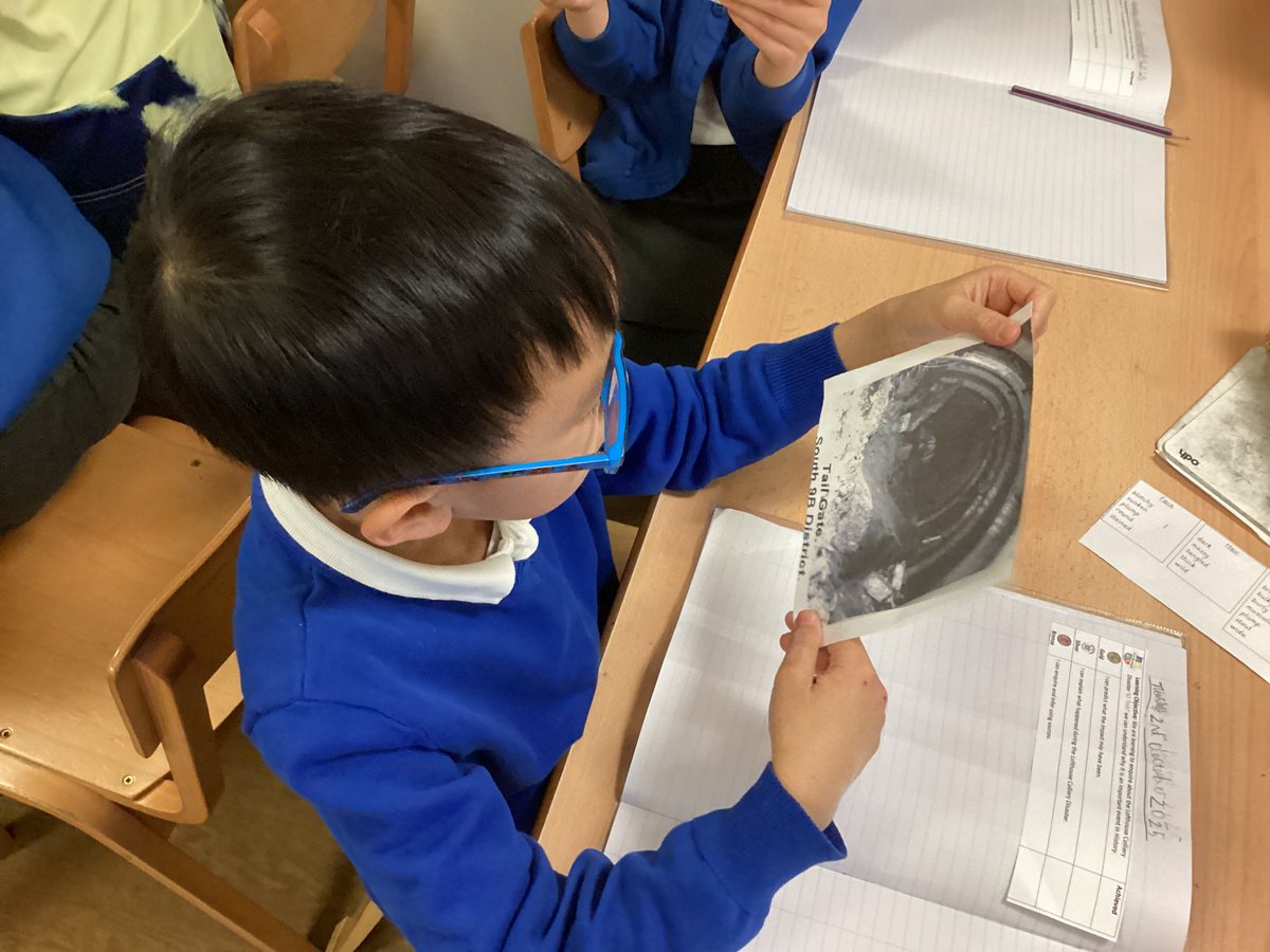 JCAWakefield's tweet image. Year 2 explored a range of History sources this week surrounding the Lofthouse Colliery Disaster. They made some fantastic inferences and keen to look at the impact this had on society ⁦@HistoryJca⁩ #sources