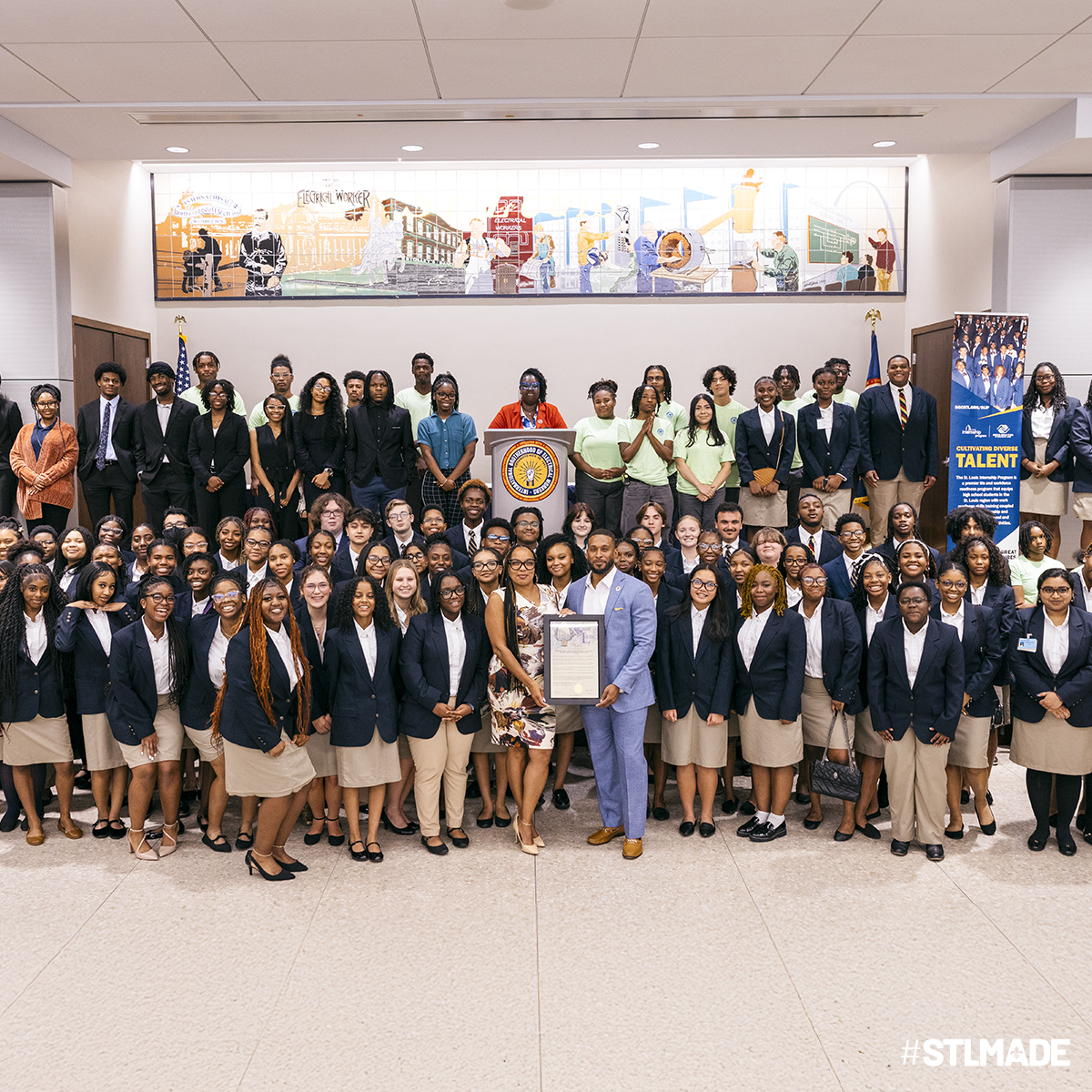 in_thestl's tweet image. The St. Louis Internship Program and @bgcstl set up local teens for future success in careers they love. Read the full #STLMade story at thestl.com/work/success-i…