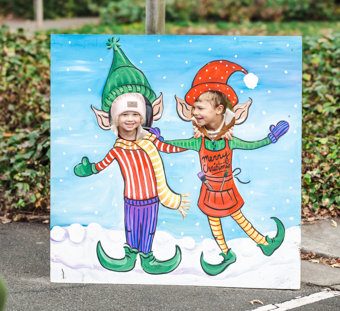 VisitNovato's tweet image. Novato’s Annual Holiday Tree Lighting Festival is almost here! 🎄Live music, kids’ crafts, cookie decorating, local vendors, and a visit from Santa. Join the holiday fun!
📅 Dec 6 | ⏰ 4–7:30pm | 📍 881 Grant Ave
#VisitNovato visitnovato.com/event/novato-h…