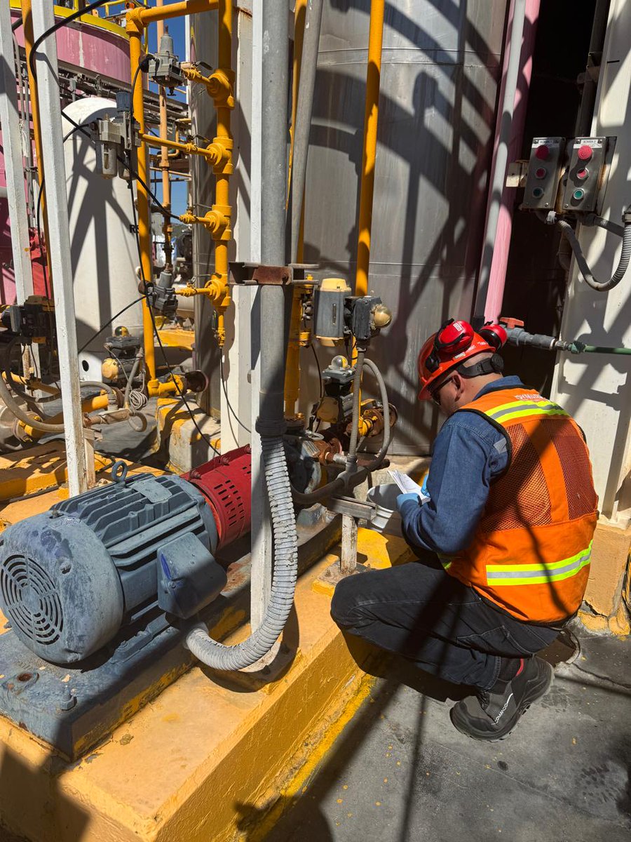 👷‍♂️⚙️ Our field service team is right where you need them.
Our goal is simple: keep your operation moving with no failures, no downtime, and the performance your production demands.