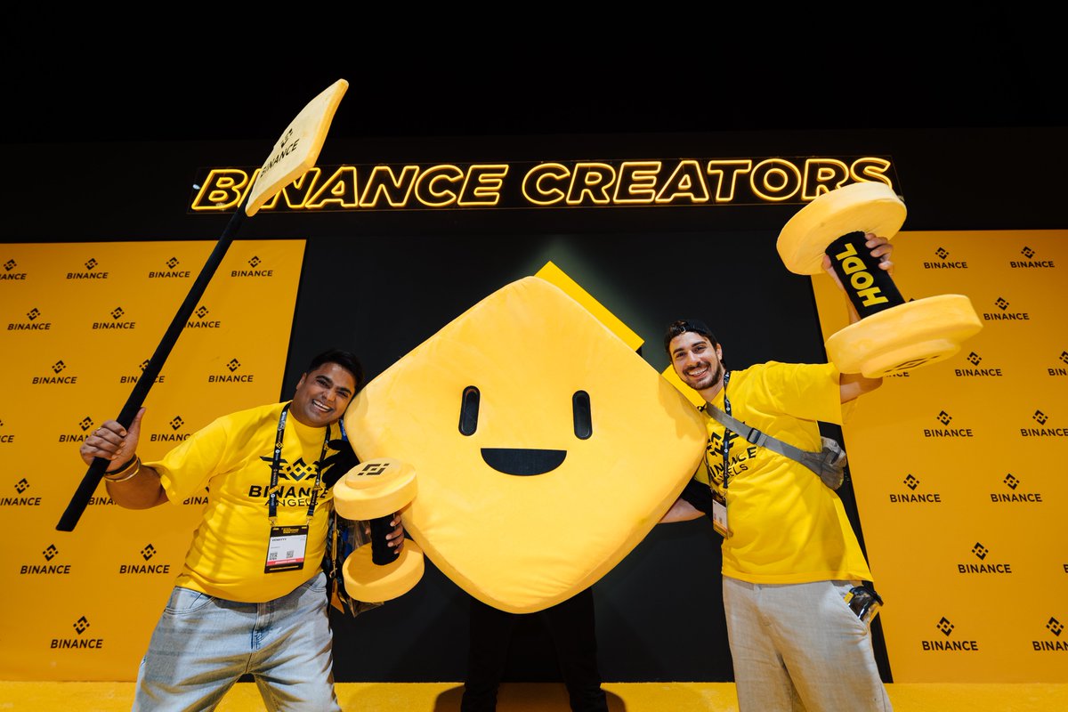 binance's tweet photo. Amazing energy across #BinanceBlockchainWeek today.
That’s a wrap for Day 1.

We’re back again tomorrow.
Closing the day with The Big Debate featuring CZ and Schiff. https://t.co/xYiaWgSB9n