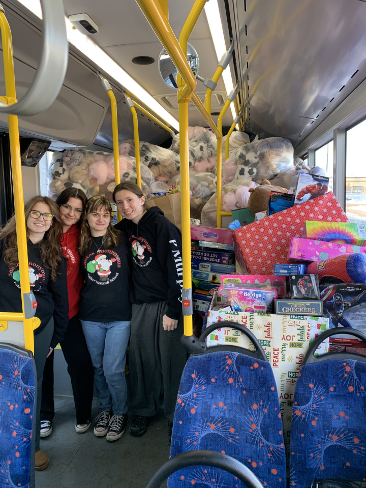 RMWoodBuffalo's tweet image. Help RMWB Transit and Santas Anonymous spread holiday joy! 🎁🚌

Donate a new, unwrapped toy or register your business as a Stuff-A-Bus drop-off location. Every gift helps brighten a child’s holiday.

🎅Learn more at rmwb.ca/stuffabus.

#RMWB #YMM #StuffABus