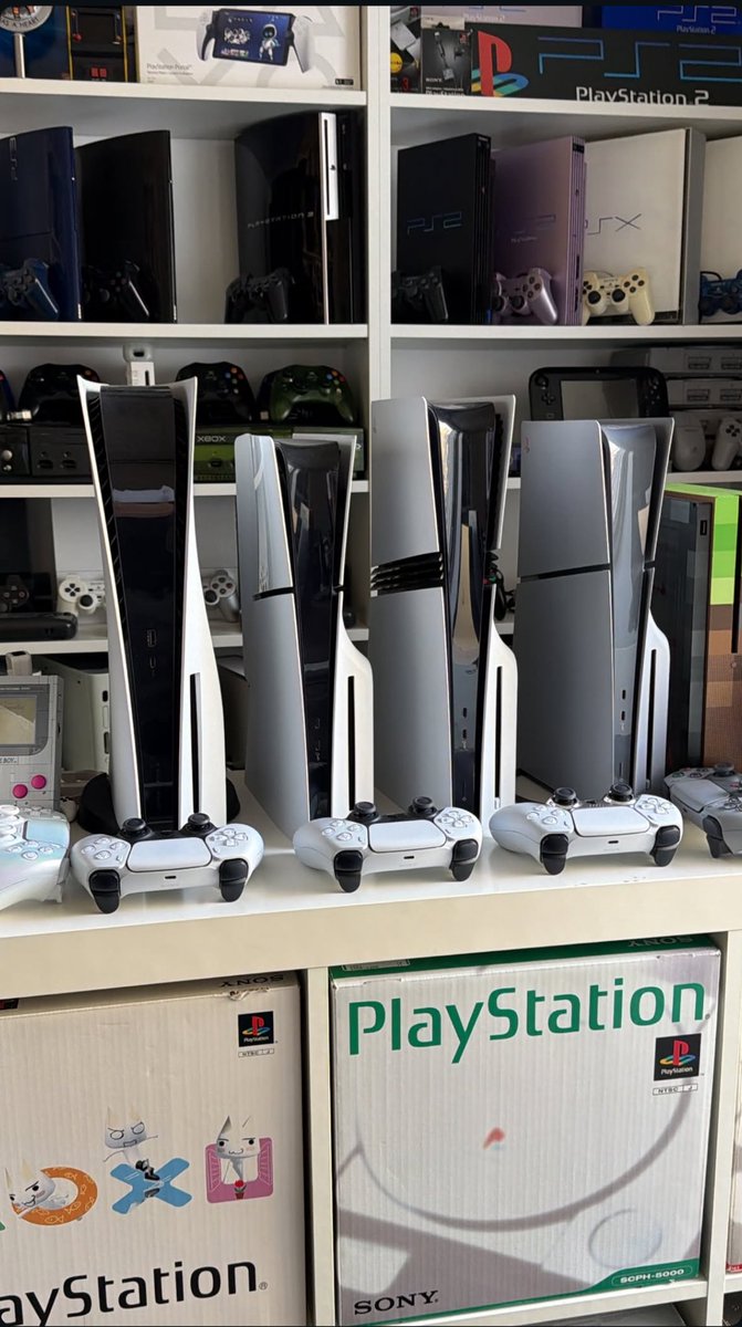 Esraa_91z's tweet image. ❕ أي نسخة عندك من  #PS5  ❕