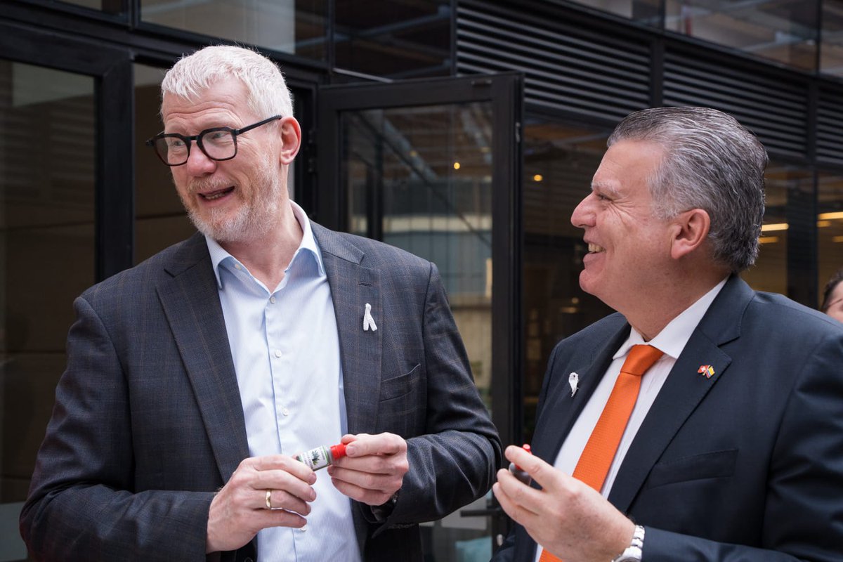 SuizaColombia's tweet image. 3/4
Se compartieron y discutieron análisis sustantivos y propuestas relevantes en cada ámbito para articular esfuerzos por un 2026 en el que las mujeres, sus derechos, y la igualdad de género estén en el centro del desarrollo, la democracia y la paz en Colombia.