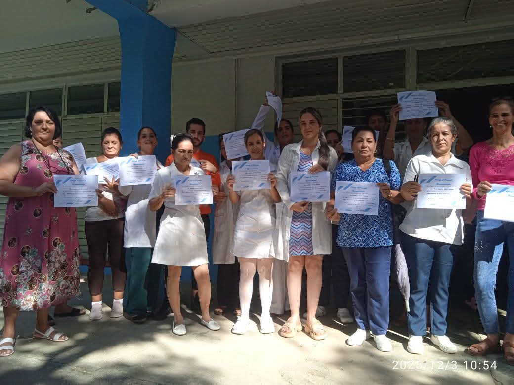 MiriamMartnezV6's tweet image. 🇨🇺 En este día de la medicina Latinoamericana el #CPopularSumidero reconoce el desempeño integral de todo el personal del Policlínico Ramón González Coro.
Gracias por sanar con sabiduría, paciencia y un ❤️ lleno de humildad.
 #PoderPopular #MinasDeMatahambre