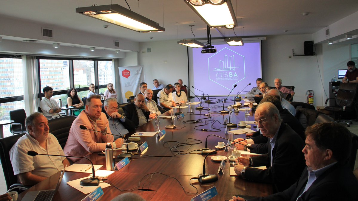 4ta y última asamblea del CESBA.
Presidida por Claudio Presman, se presentó el informe de gestión anual, con intercambios de ideas con el Ministro de Desarrollo Económico del <a href="/gcba/">Buenos Aires Ciudad</a>, Hernán Lombardi, junto a los consejeros/as de las organizaciones representantes en el CESBA