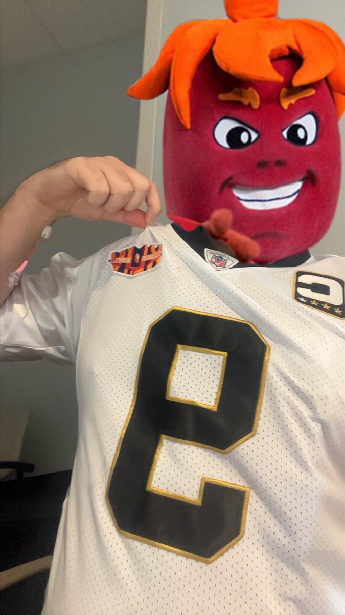 RIPCayenne's tweet image. Day 2 round 2 of chemo. Anyone better at leading a comeback than drew brees? Nope