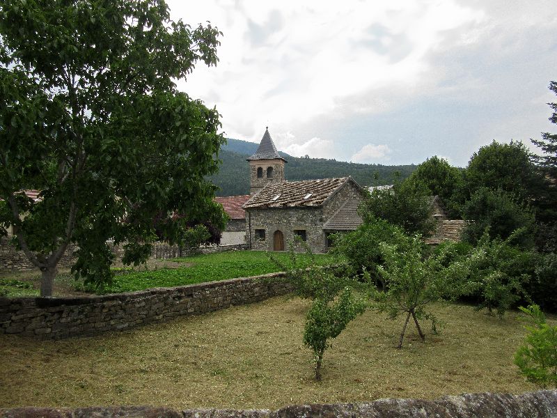aragonturismo's tweet photo. 🥾 GR 15 · Etapa 12: Aragüés del Puerto → Ansó
Bosques, ermitas, pueblos con encanto y paisajes que conectan los valles del Aragón Subordán y el Beral. Tradición y naturaleza en cada paso.
https://t.co/2I0Hd0uo1L
#GR15 #Senderismo #PirineoAragonés https://t.co/k1fmyIEZQu