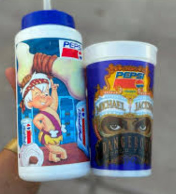 Dirán lo que quieran pero a nosotros no nos hacian pendejos con un vaso.

869 pesos por un vaso  // 5 Corcholatas y 10 pesos por un vaso