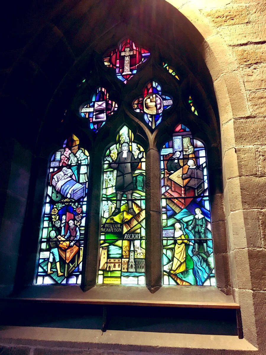 FloralRainbowAW's tweet image. For #WeekWForWindows #AlphabetChallenge 
Eyam church plague window ❤️