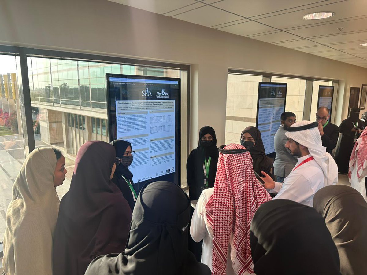 وشارك عدد من طالبات قسم علوم التأهيل الطبي بملصقات بحثية في المؤتمر (اهداب منشي، نهى اللقماني، زينب سيف، جنى مدني، بيندا باقيس، شريفه الناشري، ميرال السيد، أفياء بابطين).