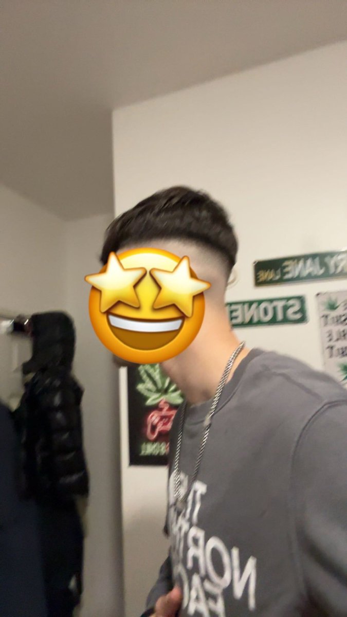 alphasav98930's tweet image. Just got a fresh trim, cost me £40 coz you know I had to get the beard done n the hot towel!! Which of you bitches is gonna cover the costs. Get it sent to my rev now!!