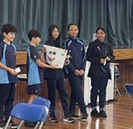 TheHurlinghamAc's tweet image. These #GrammarStream students engineered boats in a dynamic STEM workshop courtesy of #thesmallpeicetrust. Challenged to step into the shoes of real engineers &amp;amp; entrepreneurs, they worked in teams to design, build, and market their own motorised boats. #STEMlearning