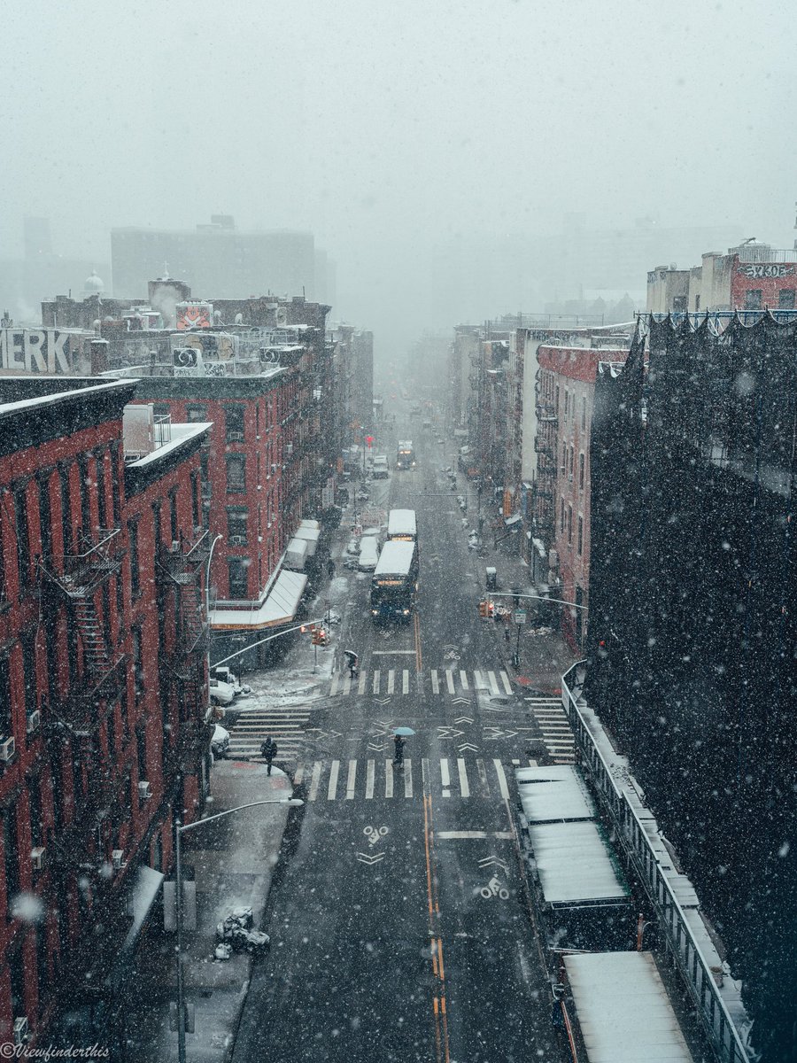 visualsofearth1's tweet photo. Winter in NYC https://t.co/KdJ5yKvWJt