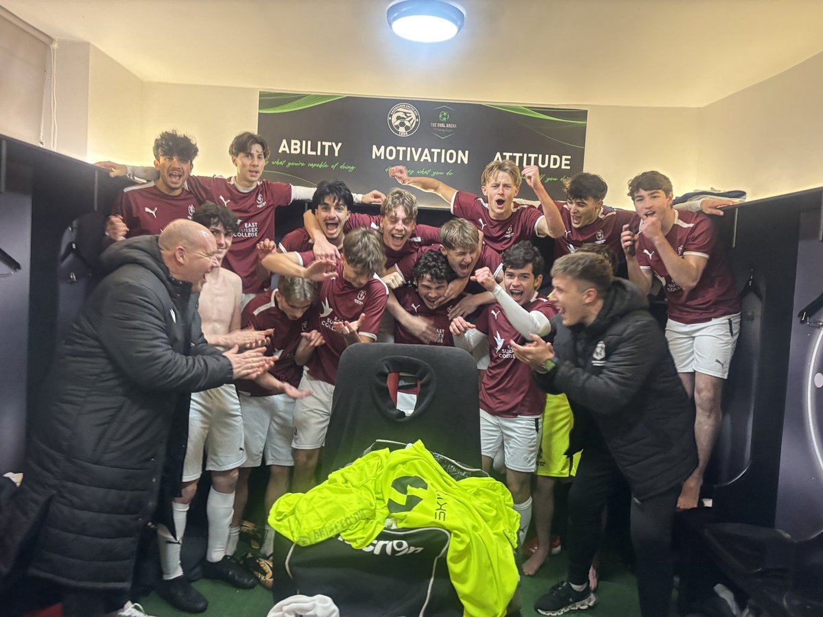 eschfootball's tweet photo. ESCH (3) vs Itchen (1) 

What a performance! In the last 16 of the National Cup🔥

Goals coming from: 
Ollie Palmer ⚽️
Arsham Mavali ⚽️
Matheus Luduvice ⚽️

What a great game of football, wishing Itchen a safe journey home👏

@hastingsufc x @eastsussexcollege x @skiltek_sport https://t.co/o1697Jqxf7