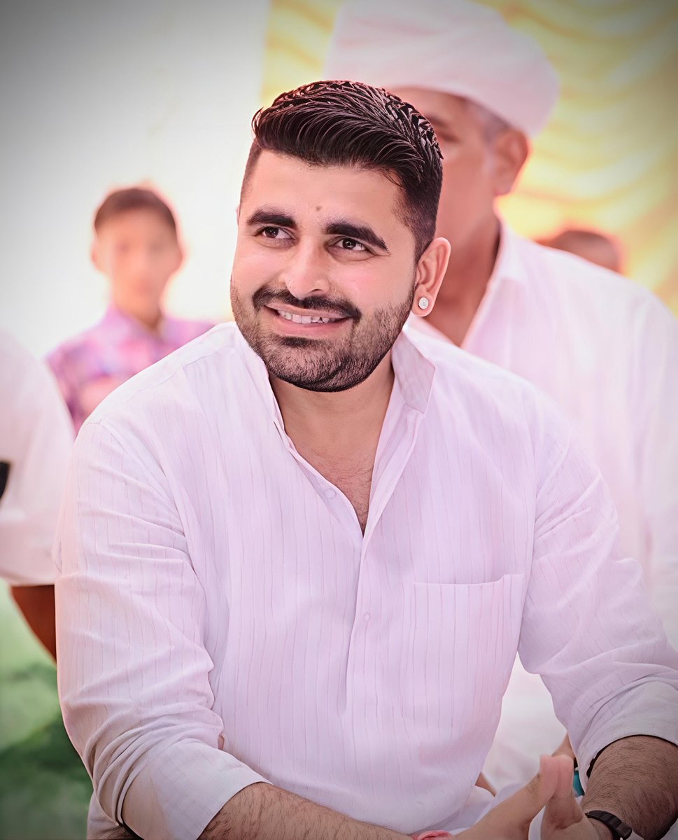शिव विधायक श्री रविंद्र सिंह भाटी जी को जन्मदिवस की हार्दिक बधाई एवं शुभकामनाएँ।

ईश्वर से आपके उत्तम स्वास्थ्य एवं दीर्घायु जीवन की कामना करता हूँ l
<a href="/RavindraBhati__/">Ravindra Singh Bhati</a>