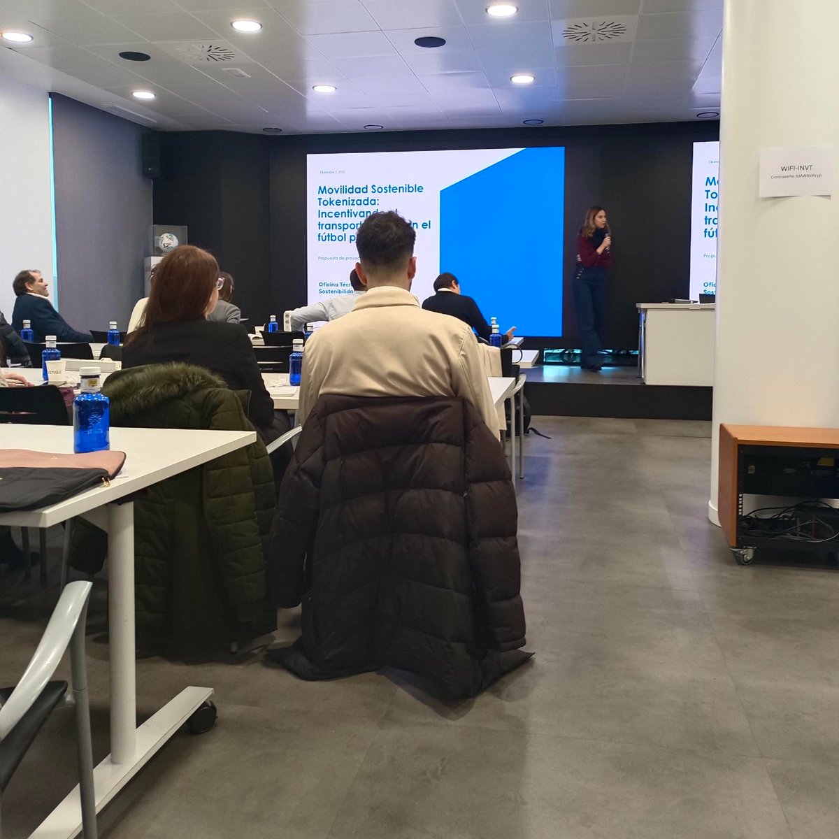 🌍 Today at LALIGA, together with <a href="/MoeveGlobal/">Moeve</a>, we hosted a new session of the Environmental Sustainability Hub for clubs.

The session focused on presenting methodologies to measure the impact of fan mobility on the carbon footprint generated by competitions. 👣♻️