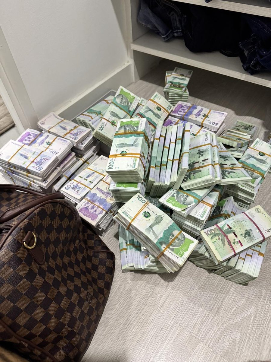 Bandidosfrases's tweet image. Así como trates está imagen te irá en Diciembre 🤑