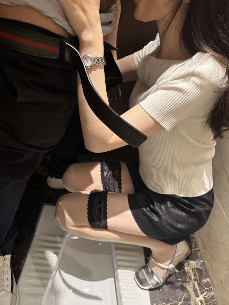Scott7086499469's tweet photo. 《夫妻会员加急匹配》：北京夫妻找单男

妻：170cm 105斤 28岁 女s 喜四爱
夫：177cm 140斤 23岁 绿奴 阴茎崇拜 喜欢给单男舔j

要求：北京 或 旅游城市 ，要测试纸

联系方式 : https://t.co/urCBv6S9Sv
更多视频资料: https://t.co/OZVrNZGLVC https://t.co/h3SRqtBrOe
