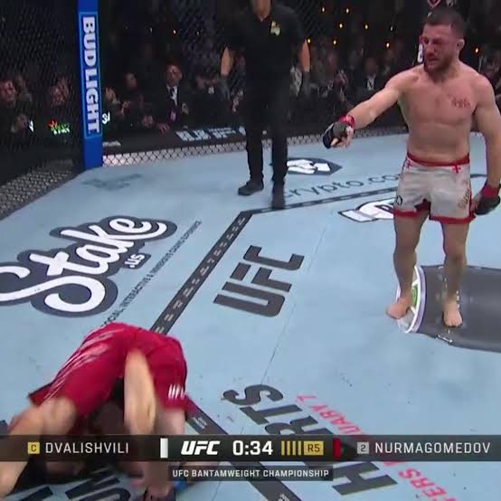 Les recuerdo que Merab le hizo esto a un Nurmagomedov