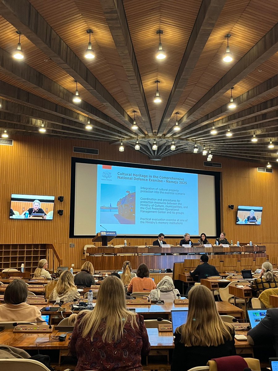 Mana Latvija – mana atbildība! 🇱🇻
Alma Kaurāte un Kristīne Skrīvere pārstāv Latviju <a href="/UNESCO/">UNESCO 🏛️ #Education #Sciences #Culture 🇺🇳</a> 1954. gada Hāgas konvencijas sanāksmēs par kultūras vērtību aizsardzību bruņota konflikta gadījumā un dalās pieredzē par civilmilitāro sadarbību un paveikto kultūras mantojuma aizsardzībā.