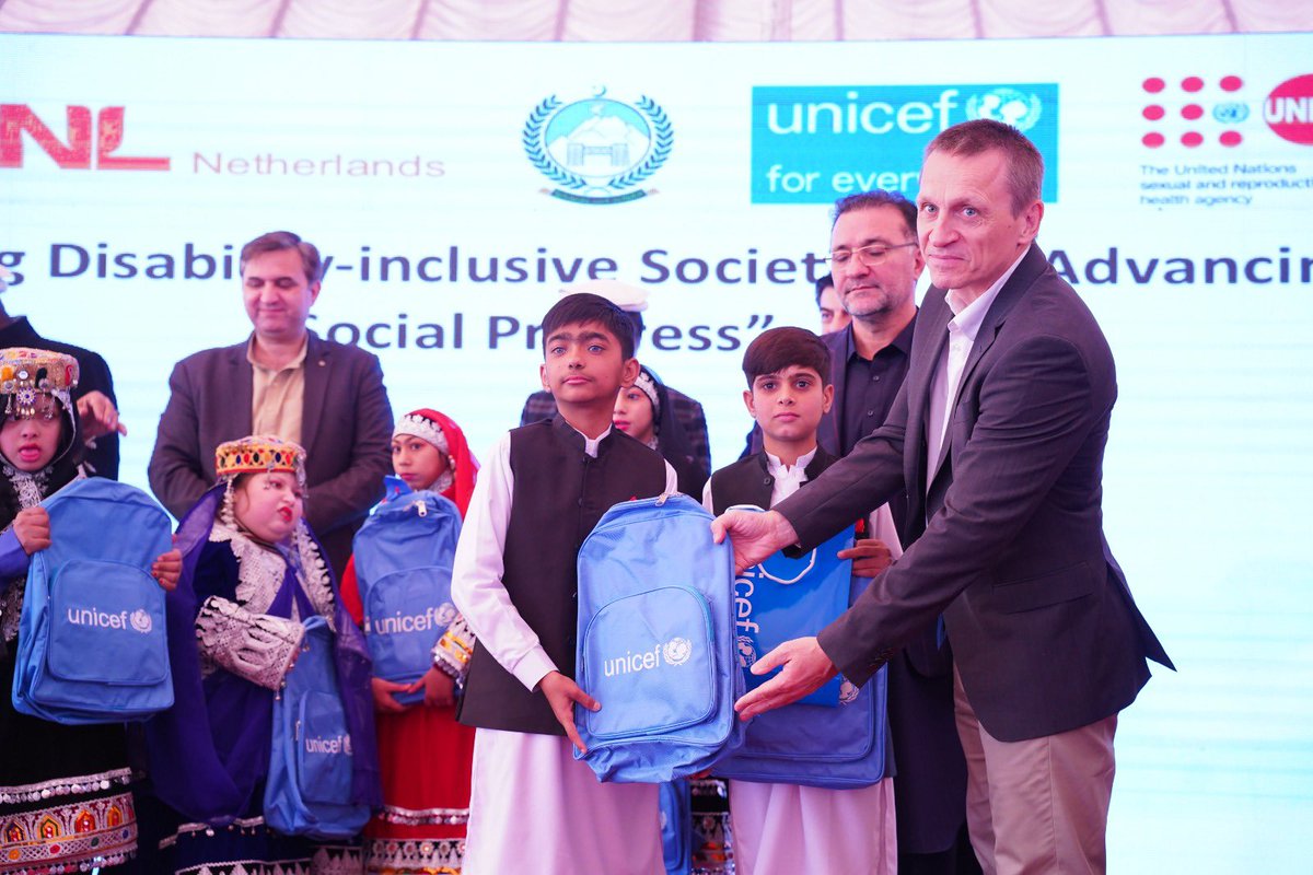 radekrzehak's tweet image. Today we celebrated International Disability Day together with children with #disabilities in #Peshawar to remind policy makers and public for need to invest in making #KP communities inclusive. @UNICEF_Pakistan thanks @NLinPakistan for support us. @UNFPAPakistan  @KPGovernment