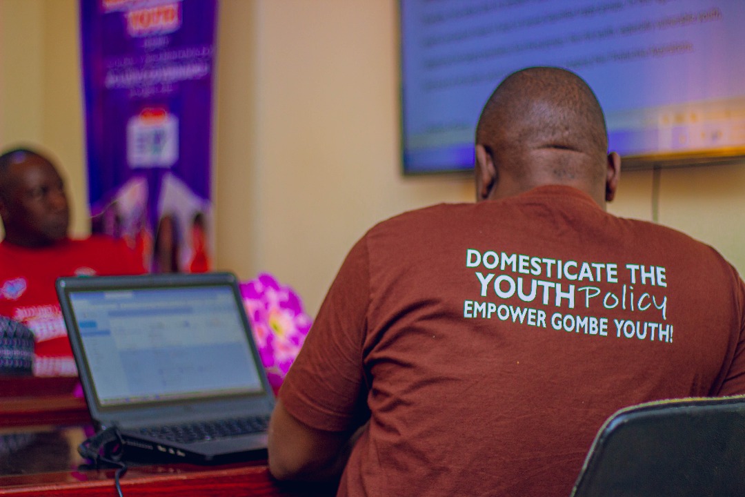 ForFoce's tweet image. @ForFoce, in partnership with MBEP, MOYSD, and with support from @NG_YOUTH&amp;amp; @UNFPA, held a strategic meeting to validate the Draft Gombe Youth Policy—advancing our mission to empower youth to drive policy implementation and inclusive governance in Gombe. 💪✨ #GombeYouthPolicy