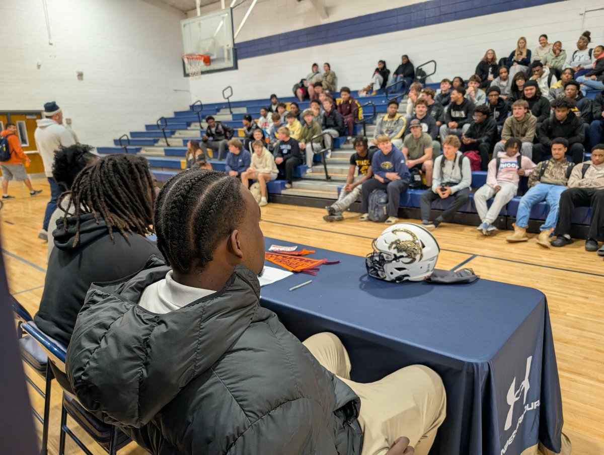 Coach Bryan Davis tweet media