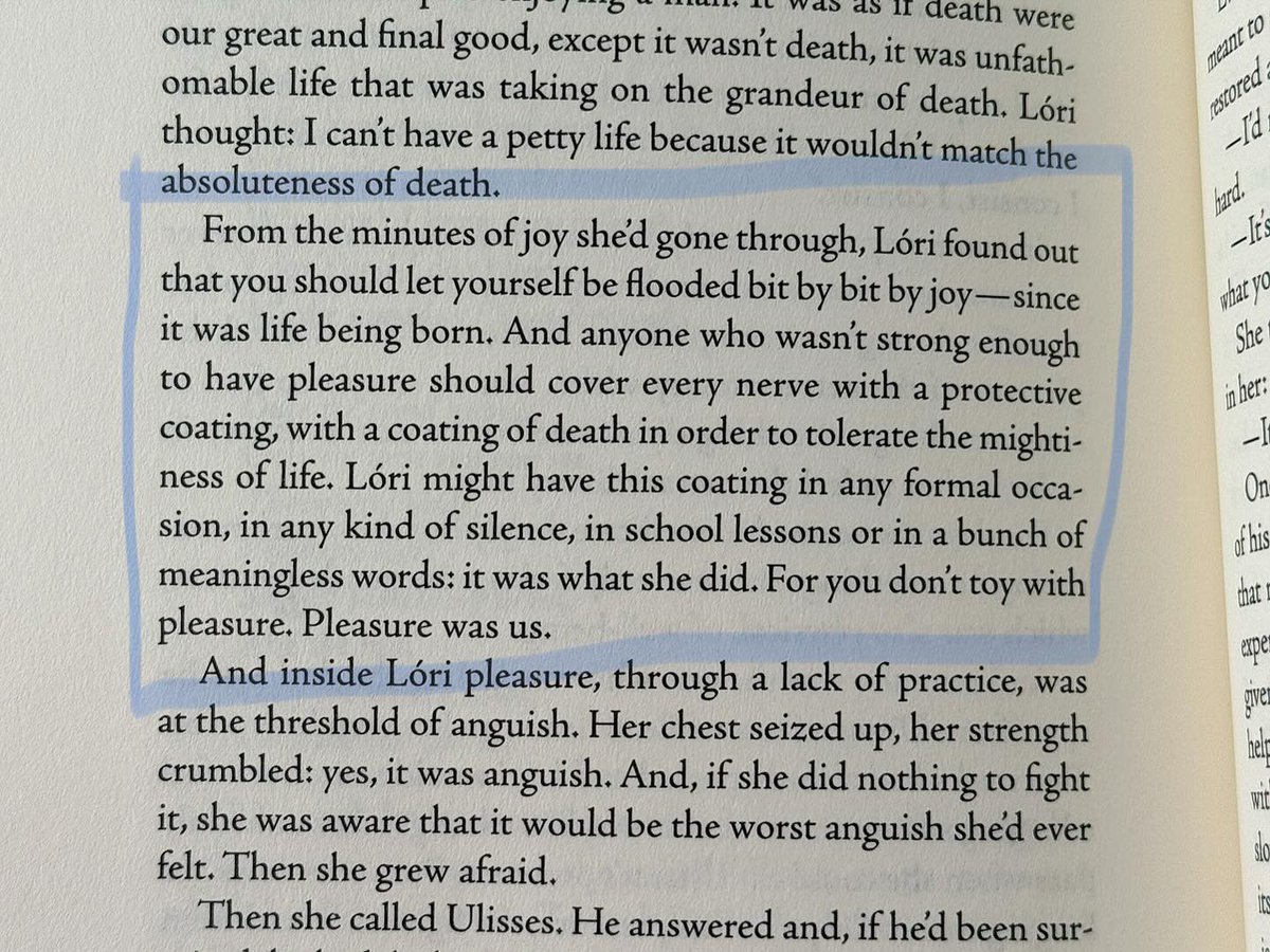 aesthetickyc's tweet image. Wednesday.