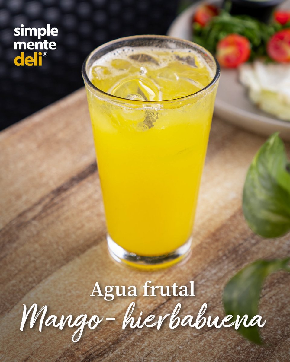 simplementedeli's tweet image. ¡Refresca tu día con el twist más deli! Nuestra Agua Frutal Mango-Hierbabuena es el combo perfecto entre lo tropical y lo fresco. Dale un sorbo y siente el Flow.

#Simplemenedeli #AguaFrutal #MangoHierbabuena #RefrescanteYSimple