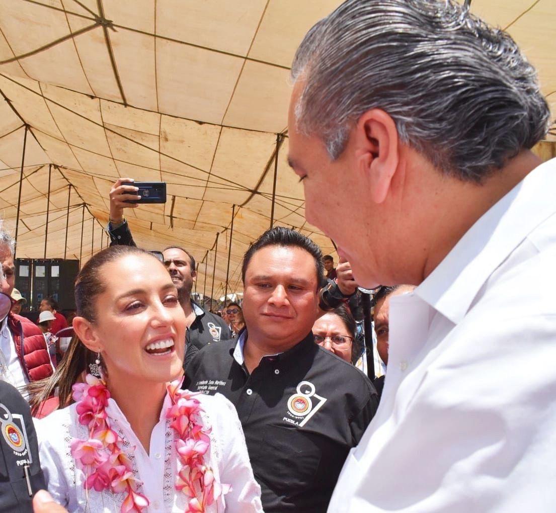 🗣️👷‍♂️ El dirigente de la <a href="/CTMPuebla/">CTM_FTPuebla</a>, <a href="/leobardosoto/">Leobardo Soto</a>, reconoció el anuncio realizado este día por la presidenta de México, <a href="/Claudiashein/">Claudia Sheinbaum Pardo</a>, sobre el proceso para implementar la reducción de la jornada laboral a 40 horas semanales en todo el país. 🇲🇽⏱️
#CTM #Puebla #JornadaLaboral