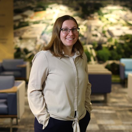 🚀 <a href="/UToledo/">The University of Toledo</a> biology honors student Taylor Klaiber discovered a new passion in the research lab — shifting from a pre-med track to pursuing a Ph.D. after working with Dr. Maria Diakonova on breast cancer research.
Read more: bit.ly/4ou3gSm
#UToledo #StudentSpotlight