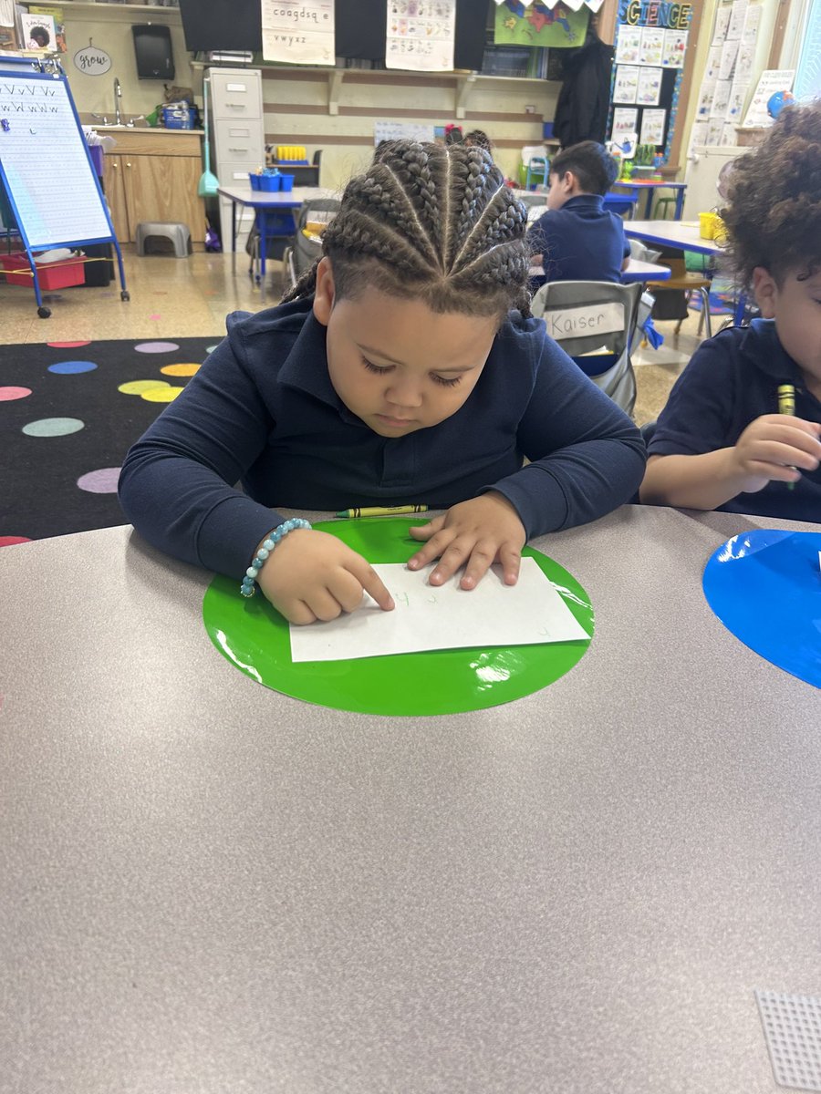 Mrs. U's Kinder Crew tweet media