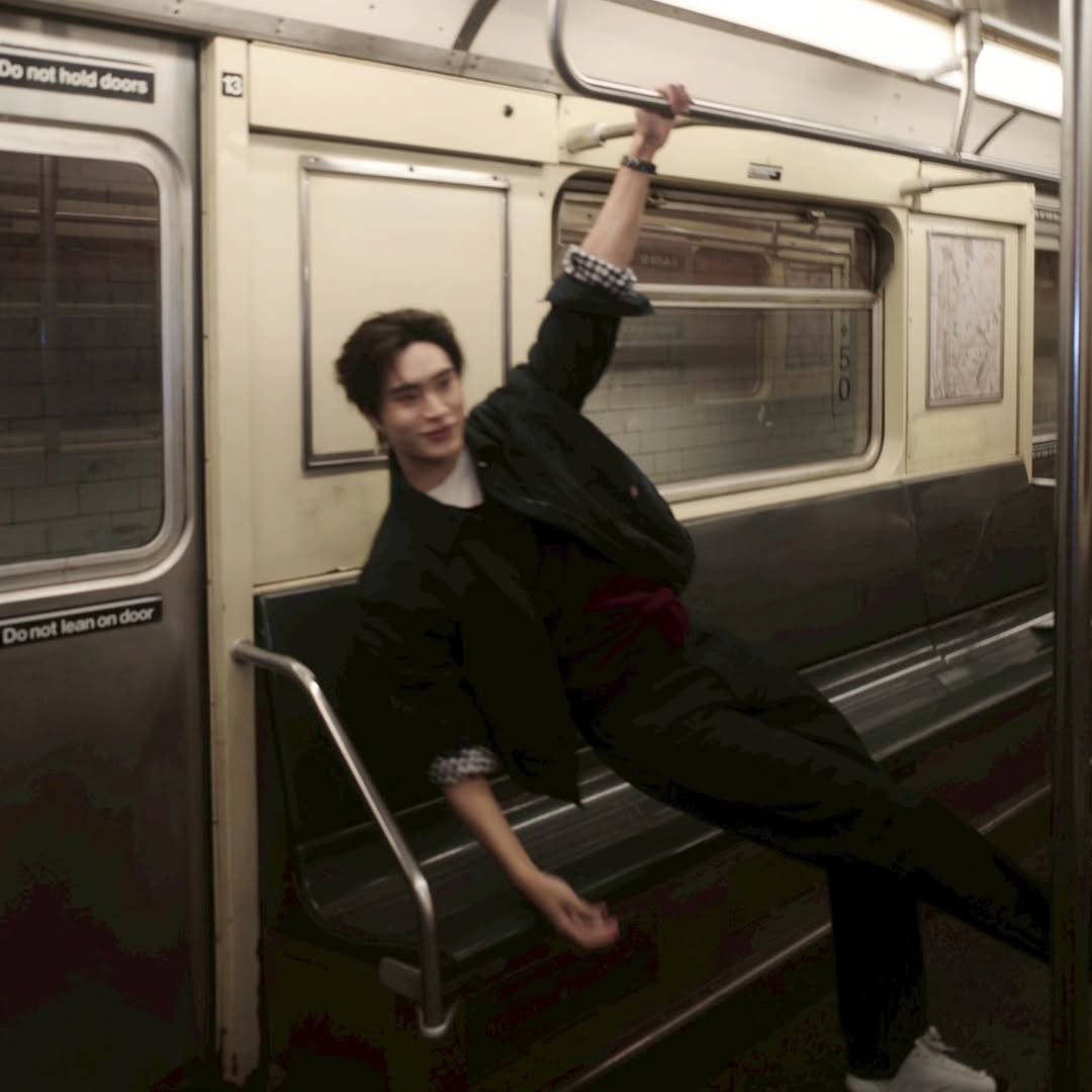 GeminiFourth_CC's tweet image. 🗓 03.12.2025
IG Post Update : gemini_nt

Really happy to be here. Thank you guys❤️

GEMINI IN CHANEL METIERS D&apos;ART

@CHANEL @gemini_ti
#CHANELXGEMINI
#CHANELMETIERSDART
#CHANELSHOW #Gemini_NT