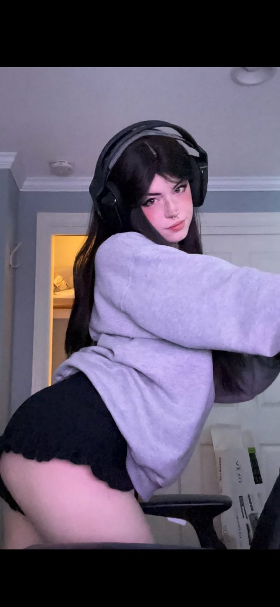 HardSteav988's tweet photo. Game time 🫦💕 https://t.co/OWRPqelKhk