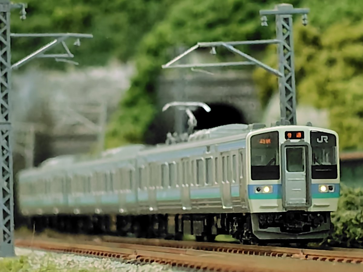 211系3000番台 長野色。 0番台と一緒に買っていました。 貫通幌の付い