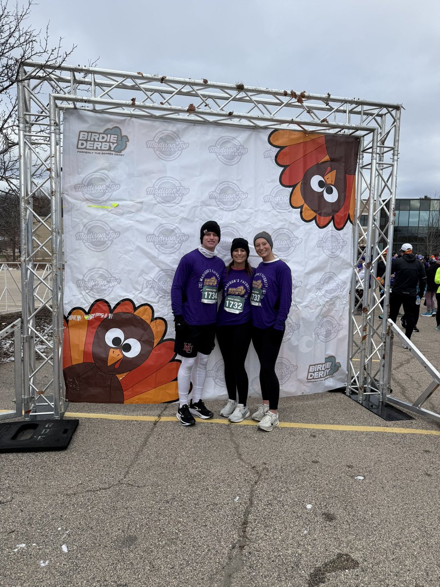 Awesome training with Coach Taylor over Thanksgiving break, plus a 5k Race and family time!   youtube.com/shorts/IEUvP0P…
<a href="/tmehlhaff10/">Taylor Mehlhaff</a> 
<a href="/fallclassic87/">Nathan Bane</a> 
<a href="/Coach__Welch/">Durham Welch</a> 
<a href="/HamlineFootball/">Hamline Football</a> 
<a href="/HUPipers/">Hamline Athletics</a>