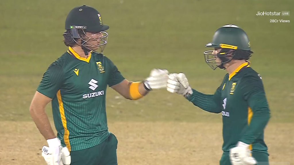 mufaddal_vohra's tweet image. 🚨 SOUTH AFRICA CHASE DOWN 359 AGAINST INDIA IN THE 2ND ODI. 🚨

- The series is level 1-1.