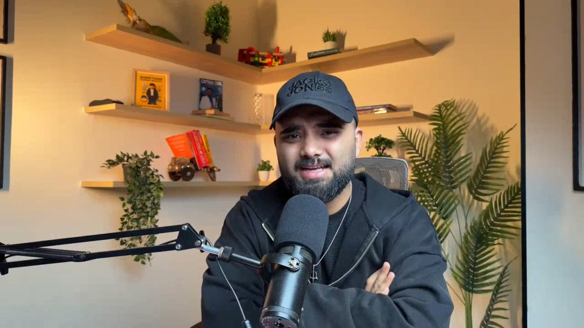 stackarnav's tweet image. 📆Day 57 | Today&apos;s class was OOPs but in a fun way🔥

Learned:
🧱 class expressions
⏫ hoisting behavior
🧬 inheritance
🎛️ getters &amp;amp; setters
Also solved a bunch of OOPs questions  and finally everything started to click.
JavaScript OOP feels scary… until it suddenly doesn&apos;t.…