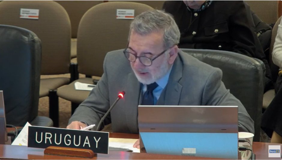 🔴 #ENVIVO  |  🇺🇾 El representante de Uruguay mostró la postura de su Estado aclarando que "se debe de discutir el asilo (por la propuesta del Perú), pero no para debilitarlo ni mucho menos negarlo. Tomamos las observaciones de Perú, pero no se debe de paralizar ni limitar el