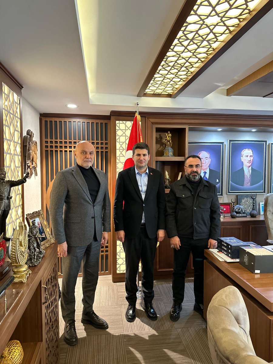 Genel Başkanımız Gazi <a href="/lokman_aylar/">Gazi Lokman Aylar</a> ve Mütevelli Heyet Üyemiz Ferah Kaya, Türk gençliğinin yol başçısı, <a href="/Ulku_Ocaklari/">Ülkü Ocakları</a> Genel Başkanı Sayın <a href="/ayyildirim1/">Ahmet Yiğit Yıldırım</a>'ı ziyaret ettiler.

Türk gençliğine ilişkin kıymetli projeleri, devletimizin ve milletimizin birlik ve beraberliğine ilişkin