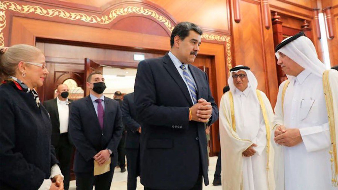 eduardomenoni's tweet photo. 🇻🇪🇶🇦🚨| URGENTE: El New York Post informan que el narcotirano Nicolás Maduro y su familia inmediata ultiman los preparativos para partir hacia Doha, Catar, en un acuerdo con EEUU para dejar el poder. 

“Una alta fuente de la administración Trump dijo que el Secretario de Estado Marco Rubio ha flotado permitiendo que Maduro, de 63 años, se mude a Qatar mientras el emirato rico en gas ayuda a mediar el conflicto.

Tres funcionarios actuales y dos antiguos de la administración describieron el escenario como plausible.”