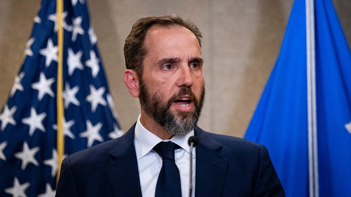 bennyjohnson's tweet image. BREAKING: The House Judiciary Committee has subpoenaed Jack Smith for all documents and communications from his tenure as Special Counsel.

He is required to appear for a deposition at the Capitol on December 17.