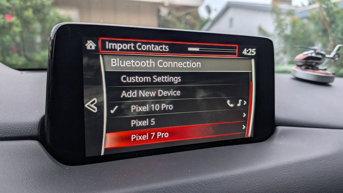 arulprasad's tweet photo. Went to connect the phone to my car - and look what I found! 

Now I have to remember to not remove the old phones so this can be a ritual. https://t.co/w7xL9fM9YX